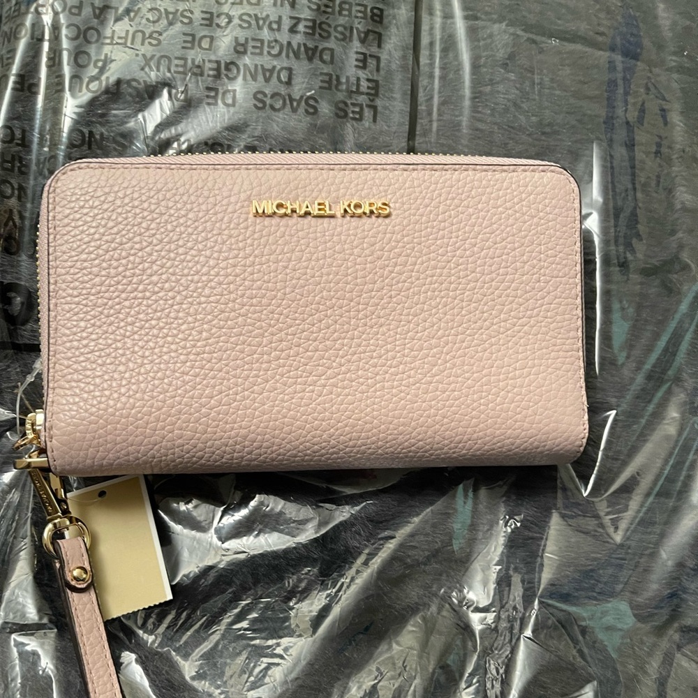 Michael Kors Pink Wristlet new